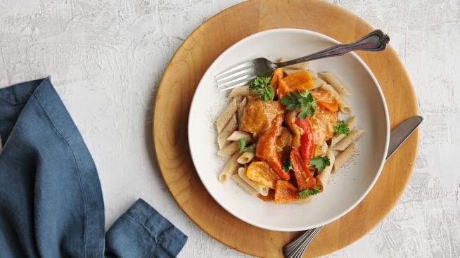 Image https://www.naturalgrocers.com/sites/default/files/styles/search_card/public/media_images/13446_Slow_Cooker_Chicken_Paprikash_01_Web_Recipe_Feature_1024x587.jpg?itok=yBn9JvBg