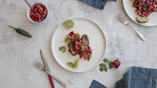Image https://www.naturalgrocers.com/sites/default/files/styles/search_card/public/media_images/14005_Grilled_Chicken_with_Strawberry_Avocado_Salsa_01__Web_Recipe_Feature_1024x587.jpg?itok=3AJ-AOPv