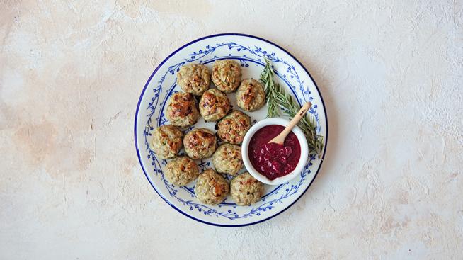Image https://www.naturalgrocers.com/sites/default/files/styles/search_card/public/media_images/15475_Cranberry_Balsamic_Glazed_Turkey_Meatballs_Web_Recipe_Feature_1024x587.jpg?itok=rXEREShL